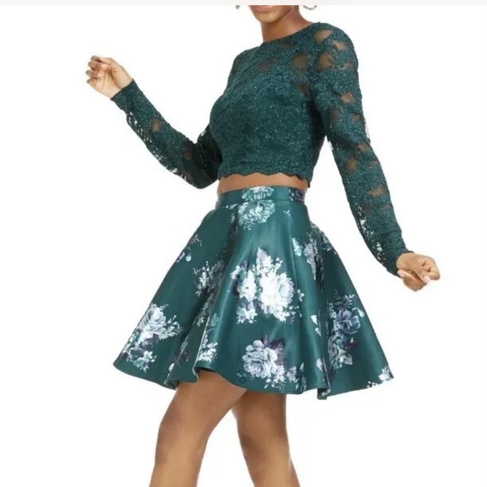 City Vibe Long-Sleeve Lace Top w/ Floral Print Skirt Two-Piece Dress Green Sz 13